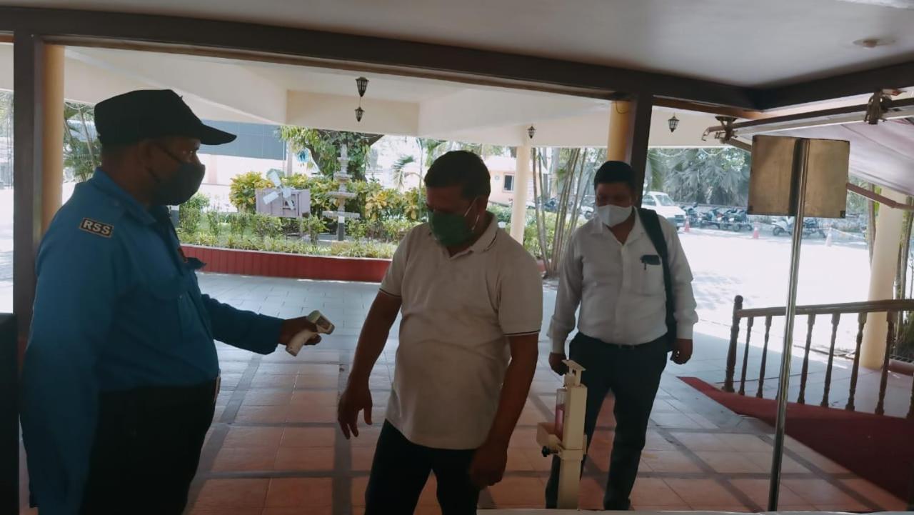 Parkwood Suites Kadubeesanahalli-Fully Vaccinated Staff Bangalore Buitenkant foto